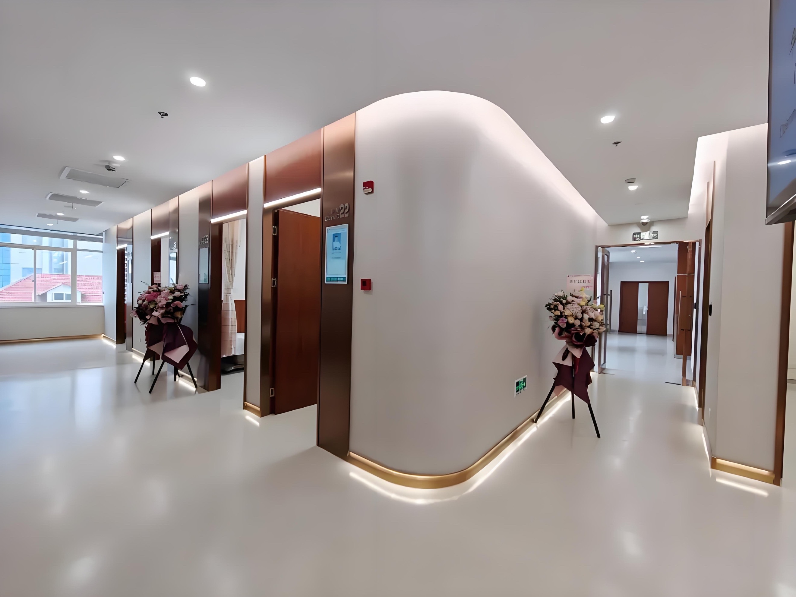 International Medical Center, Huashan Hospital, Fudan University view 5